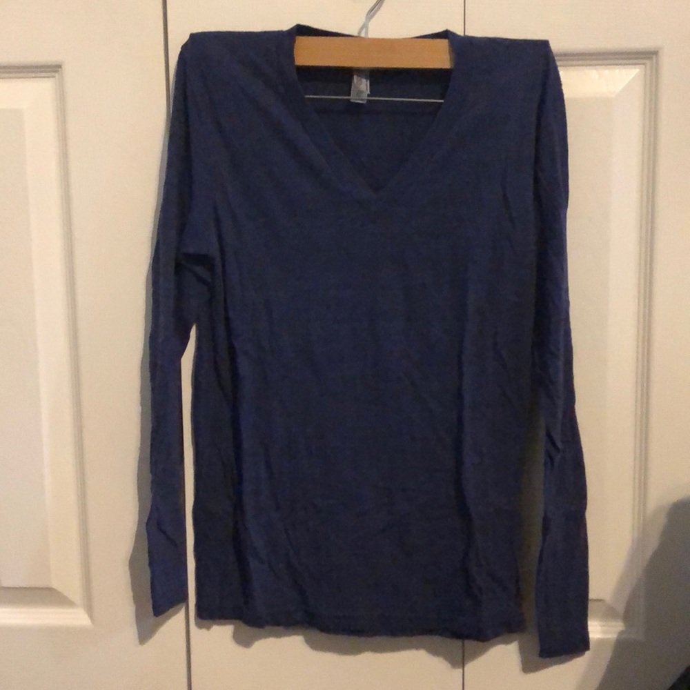 American Apparel men’s long sleeve v neck xs